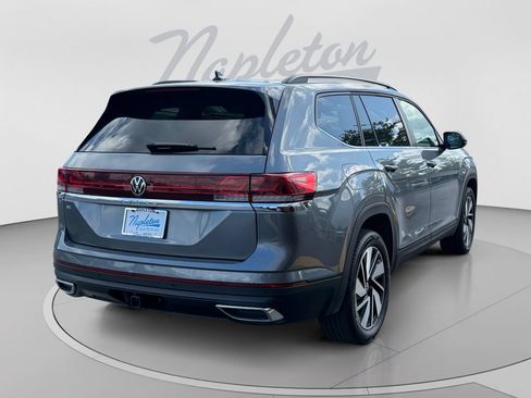 Used 2025 Volkswagen Atlas SE FWD image 6