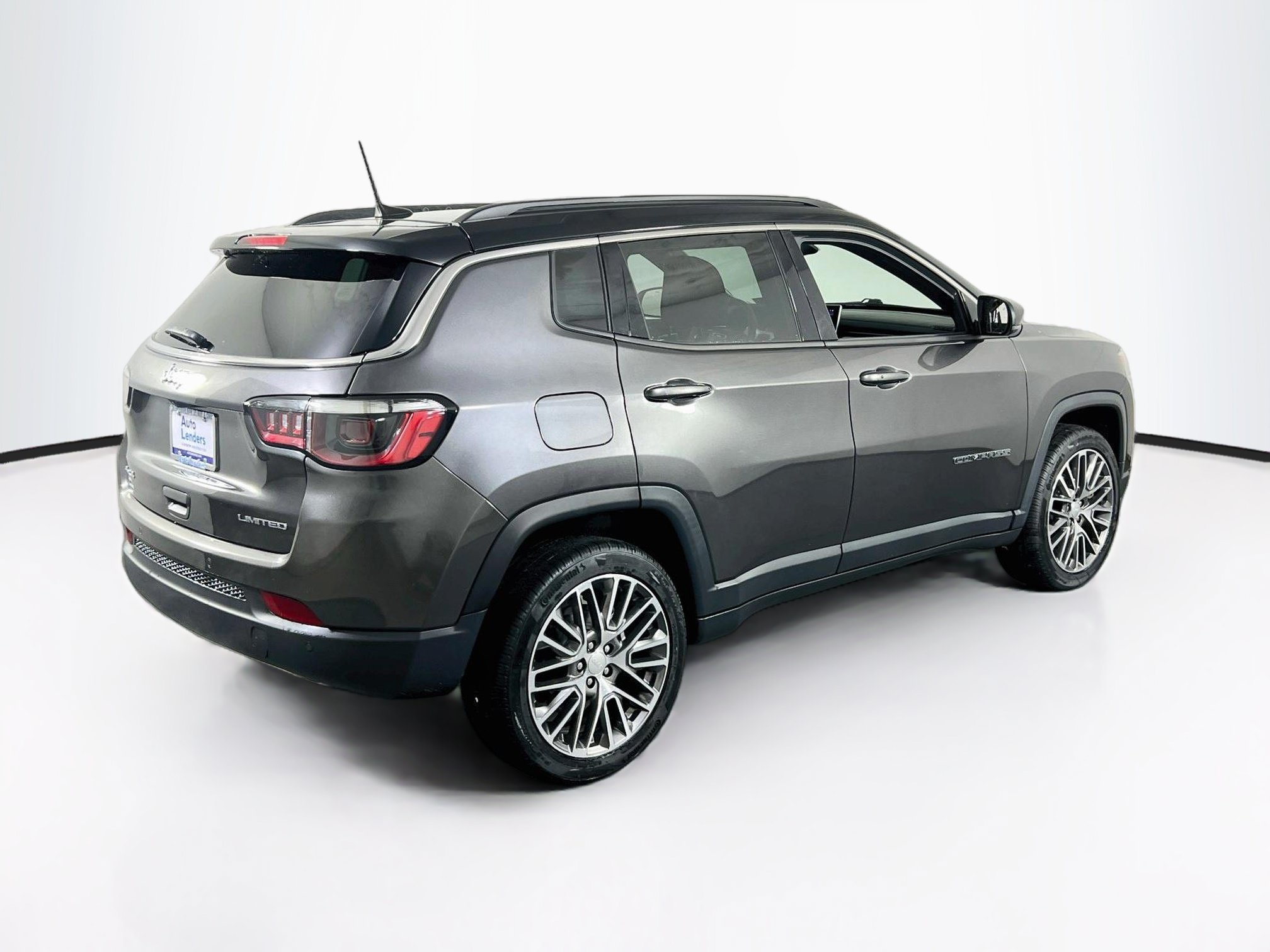 Used 2023 Jeep Compass Limited w/ Sun and Sound Group AWD/4WD image 5