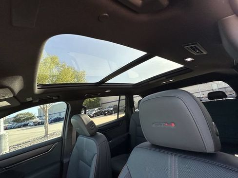 Used 2024 GMC Acadia AT4 w/ Luxury Package AWD/4WD image 25