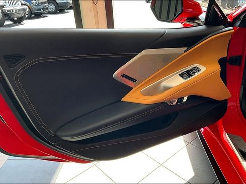 Used 2020 Chevrolet Corvette Stingray Preferred Cpe w/ 2LT Preferred Equipment Group RWD image 18