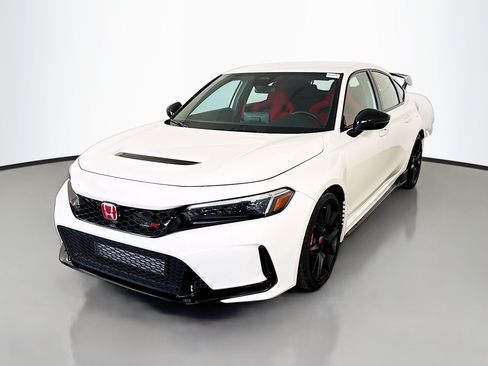 Used 2024 Honda Civic Type R image 4