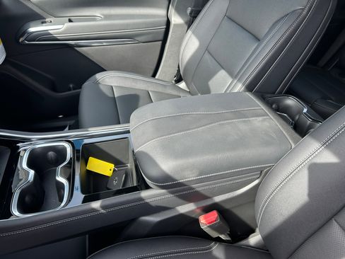 New 2026 Chevrolet Traverse LT w/ Midnight/Sport Edition AWD/4WD image 21