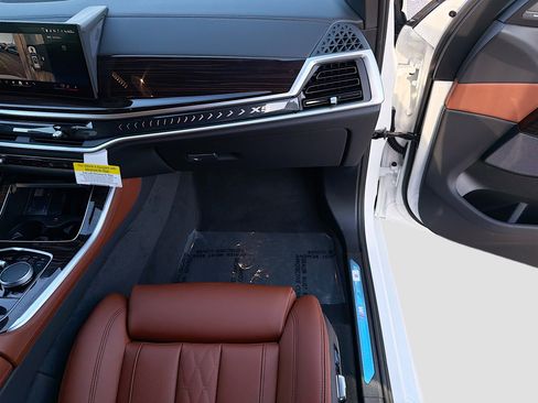 New 2026 BMW X5 xDrive40i w/ M Sport Package image 18