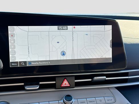 Used 2025 Hyundai Elantra Limited FWD image 9
