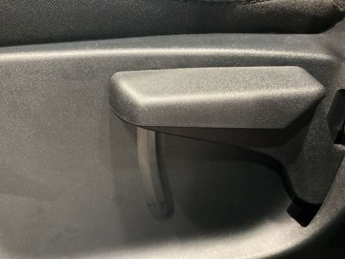 Used 2025 Ford Escape Active image 11