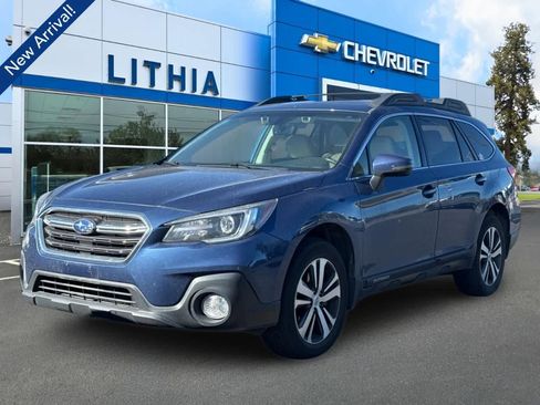 Used 2019 Subaru Outback 3.6R Limited w/ Popular Package #2 AWD/4WD image 1