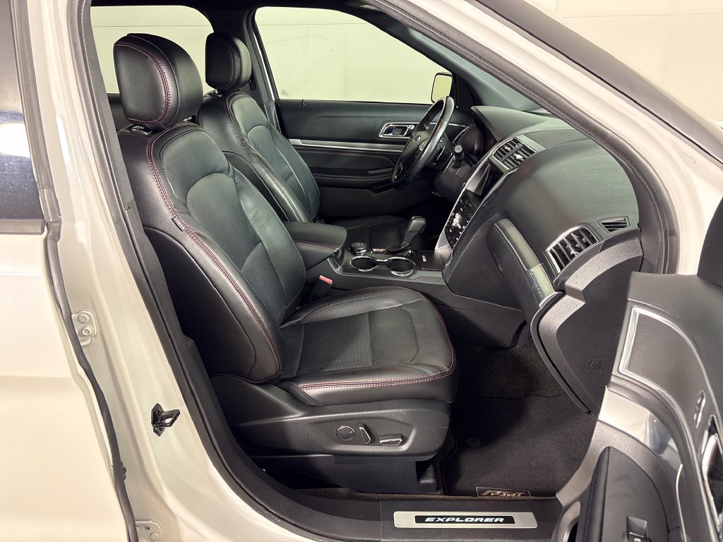 Used 2017 Ford Explorer Sport AWD/4WD image 6