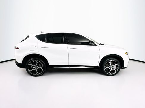Used 2024 Alfa Romeo Tonale Ti w/ Premium Interior Package AWD/4WD image 10