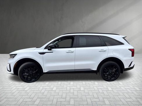 Used 2023 Kia Sorento SX image 2
