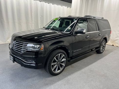 Used 2017 Lincoln Navigator L Reserve AWD/4WD image 1