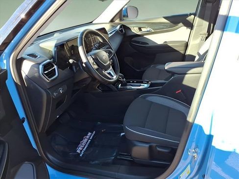 Used 2024 Chevrolet TrailBlazer LT w/ LT Cold Weather Package image 11