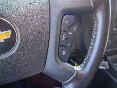 Used 2022 Chevrolet Express 2500 Extended w/ Driver Convenience Package RWD image 18