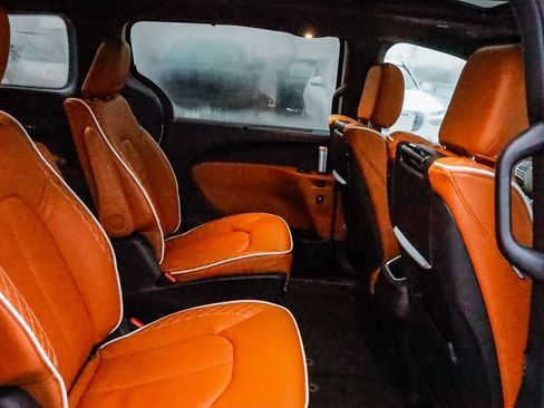 New 2026 Chrysler Pacifica Pinnacle w/ Trailer Tow Group image 21