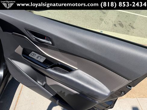 Used 2020 Toyota C-HR Limited FWD image 35