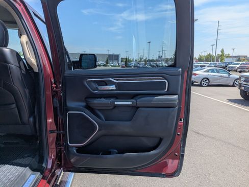 Used 2020 RAM 1500 Laramie AWD/4WD image 37