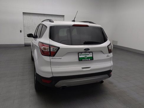 Used 2018 Ford Escape SE FWD image 6