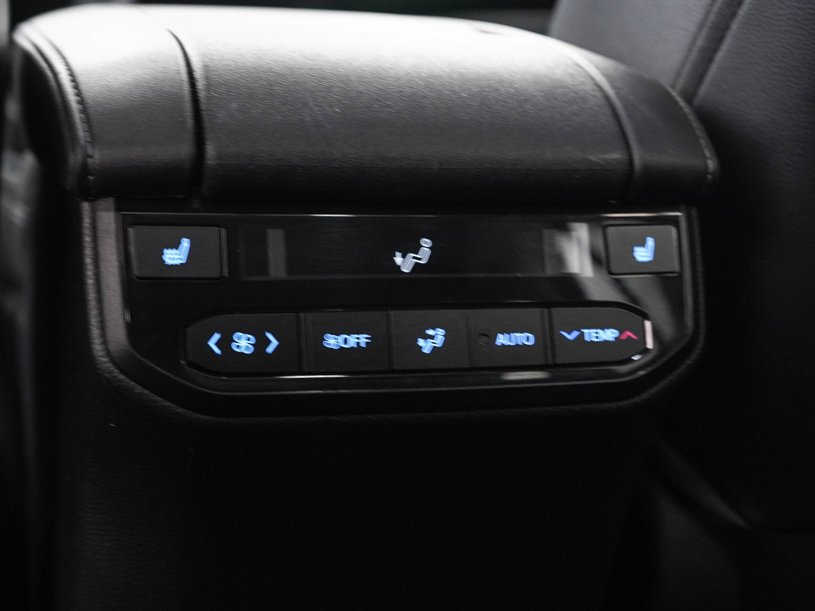 Used 2021 Toyota Highlander Platinum AWD/4WD image 17
