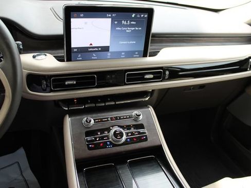 Used 2024 Lincoln Aviator Reserve w/ Equipment Group 201A AWD/4WD image 17