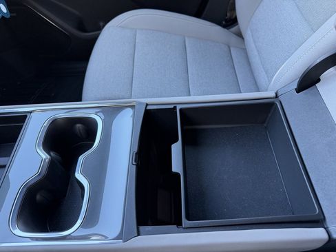 Used 2026 GMC Acadia Elevation image 34