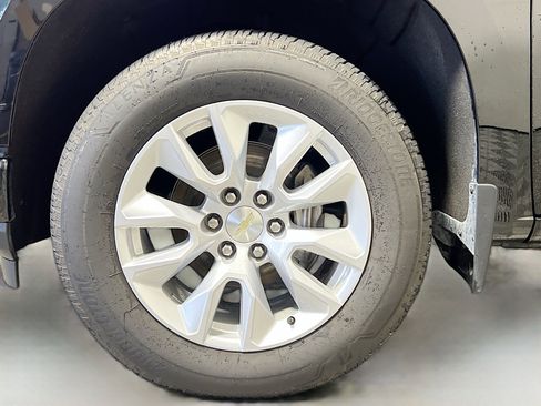 Used 2021 Chevrolet Silverado 1500 Custom w/ LPO, Dark Essentials Package image 14