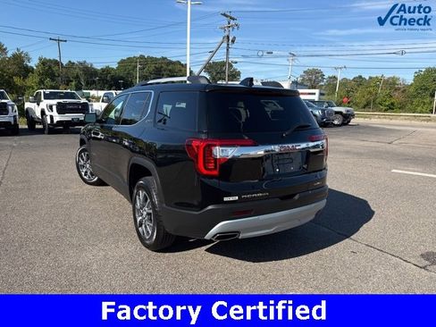 Certified 2023 GMC Acadia SLT w/ Preferred Package image 5