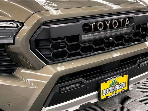 Used 2025 Toyota Tacoma Trailhunter w/ Tow Tech Package image 34