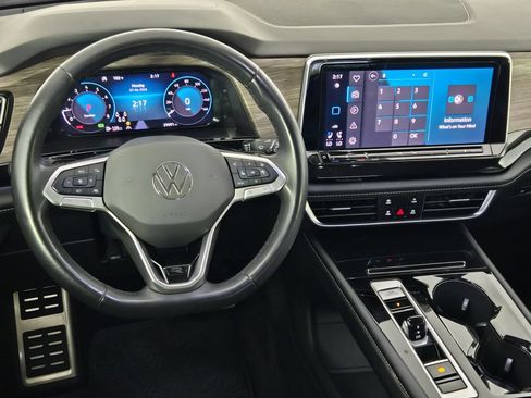 Used 2024 Volkswagen Atlas SEL Premium R-Line AWD/4WD image 29