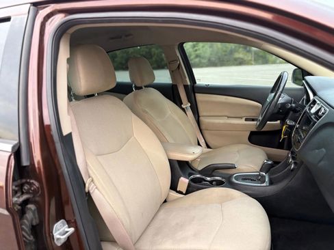 Used 2013 Chrysler 200 Touring image 16