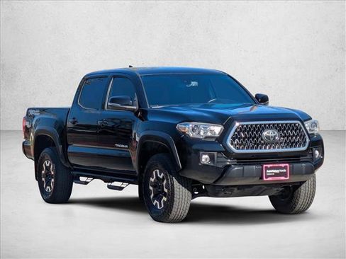 Used 2019 Toyota Tacoma TRD Off-Road image 3