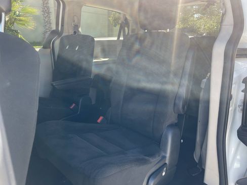 Used 2015 Dodge Grand Caravan SE w/ Quick Order Package 29E SE FWD image 16