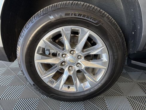Used 2021 Chevrolet Tahoe Premier w/ Premium Package image 11