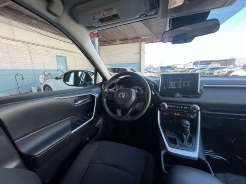 Used 2025 Toyota RAV4 XLE w/ Convenience Package image 35