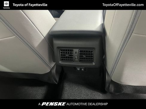 Used 2026 Toyota Camry SE w/ Convenience Package FWD image 14