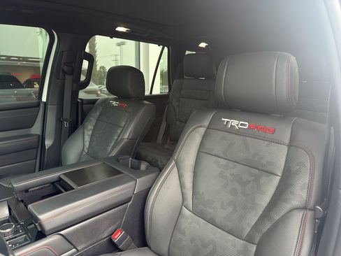 Used 2025 Toyota Sequoia TRD Pro AWD/4WD image 18