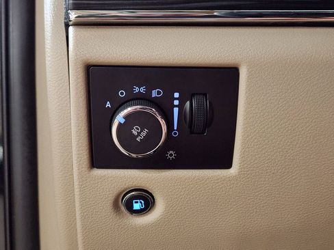 Used 2019 Jeep Grand Cherokee Limited image 42