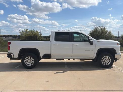 Used 2024 Chevrolet Silverado 2500 LT image 10