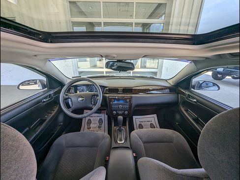 Used 2015 Chevrolet Impala LT w/ LT Sunroof Package FWD image 24