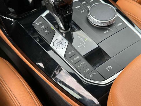 Used 2023 BMW X4 M40i w/ Premium Package image 32