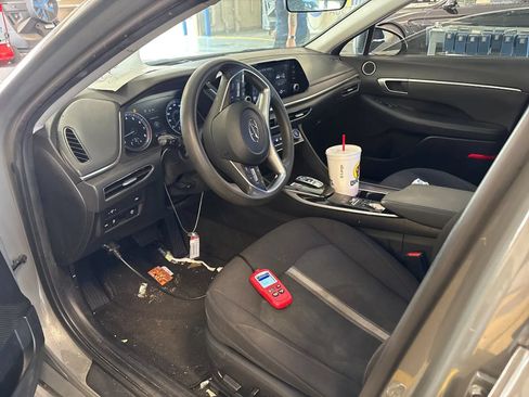 Used 2022 Hyundai Sonata SEL w/ Cargo Package FWD image 4