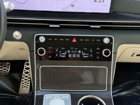 Used 2025 Genesis GV80 3.5T e-SC image 14