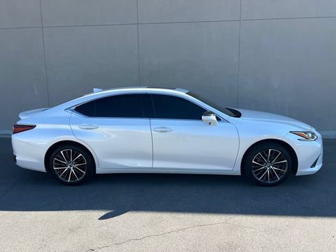 Used 2025 Lexus ES 300h w/ Premium Package FWD image 6