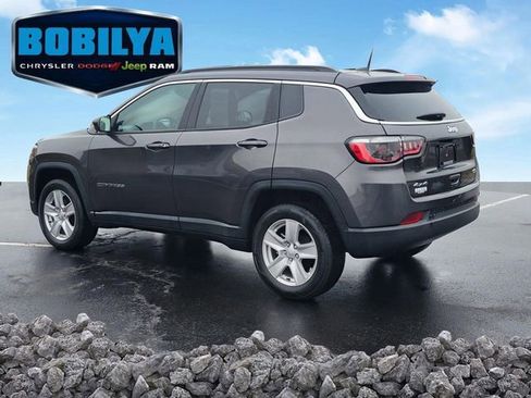 Used 2022 Jeep Compass Latitude image 4