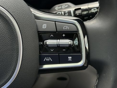 Used 2025 Kia Sorento SX FWD image 36