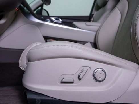 Used 2024 Genesis GV80 2.5T w/ Advanced Package image 19