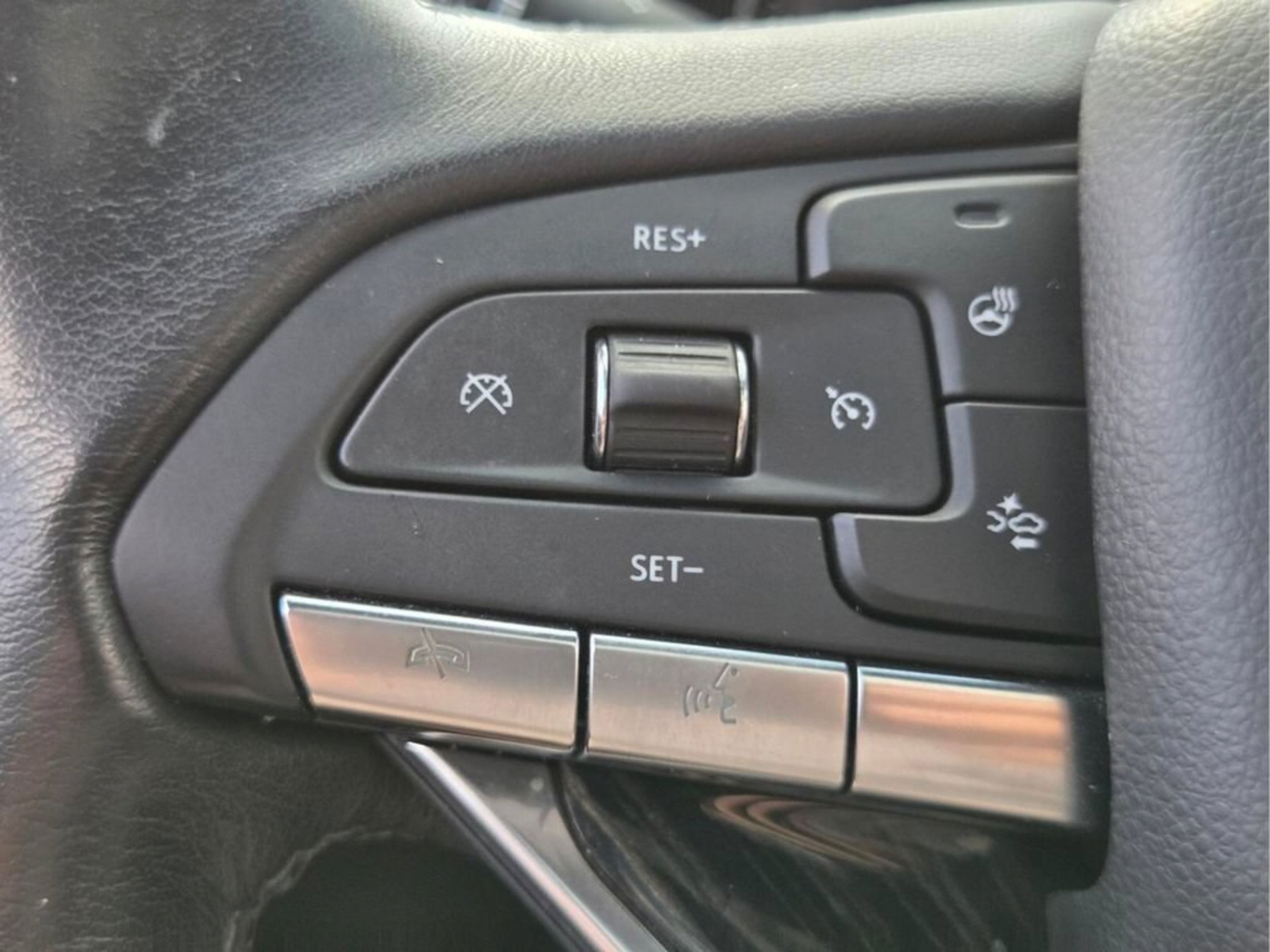 Used 2020 Cadillac XT6 Premium Luxury FWD image 35