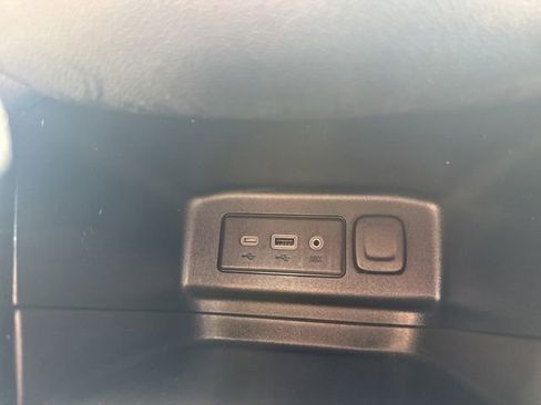 Used 2019 Chevrolet Equinox LT AWD/4WD image 31