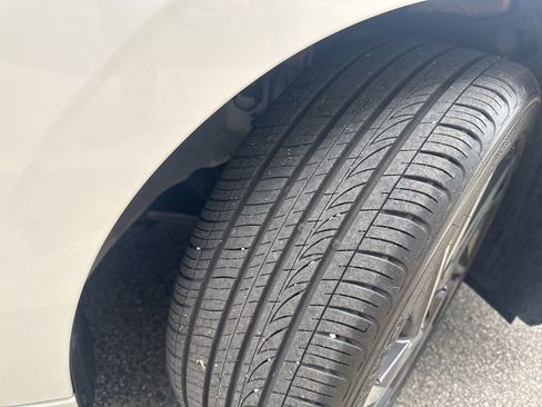 Used 2025 Hyundai Elantra Sport image 8