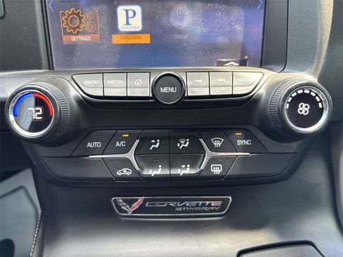Used 2014 Chevrolet Corvette Stingray Coupe RWD image 17