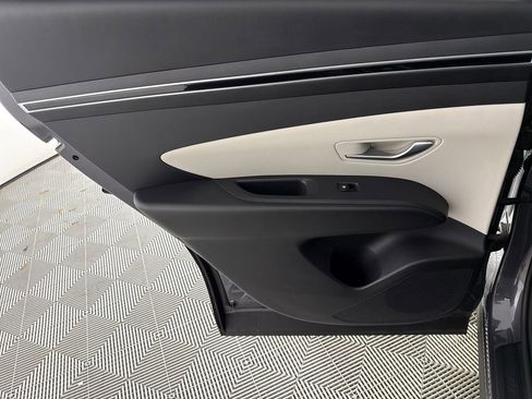 Used 2022 Hyundai Tucson SEL FWD image 11