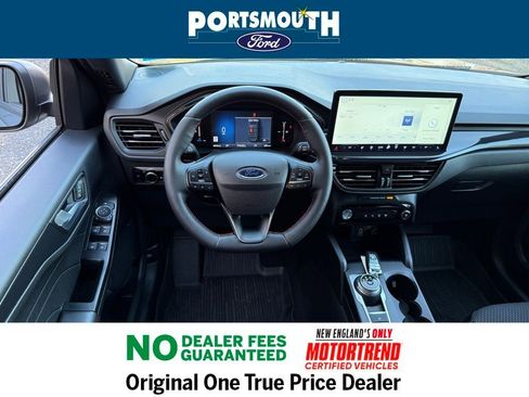 Used 2025 Ford Escape ST-Line w/ Tech Pack #1 image 8